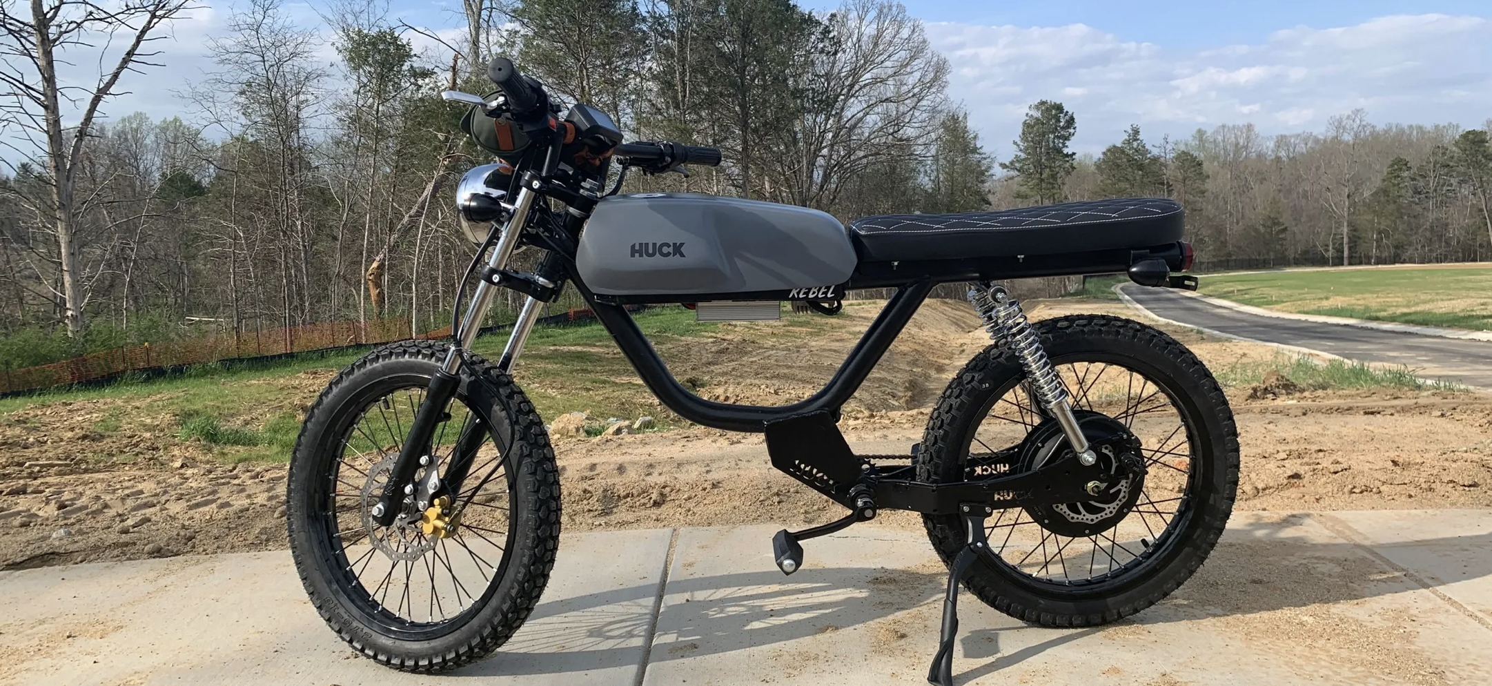 Electrek: Huck Cycles debuts fast and powerful American-made retro electric mopeds